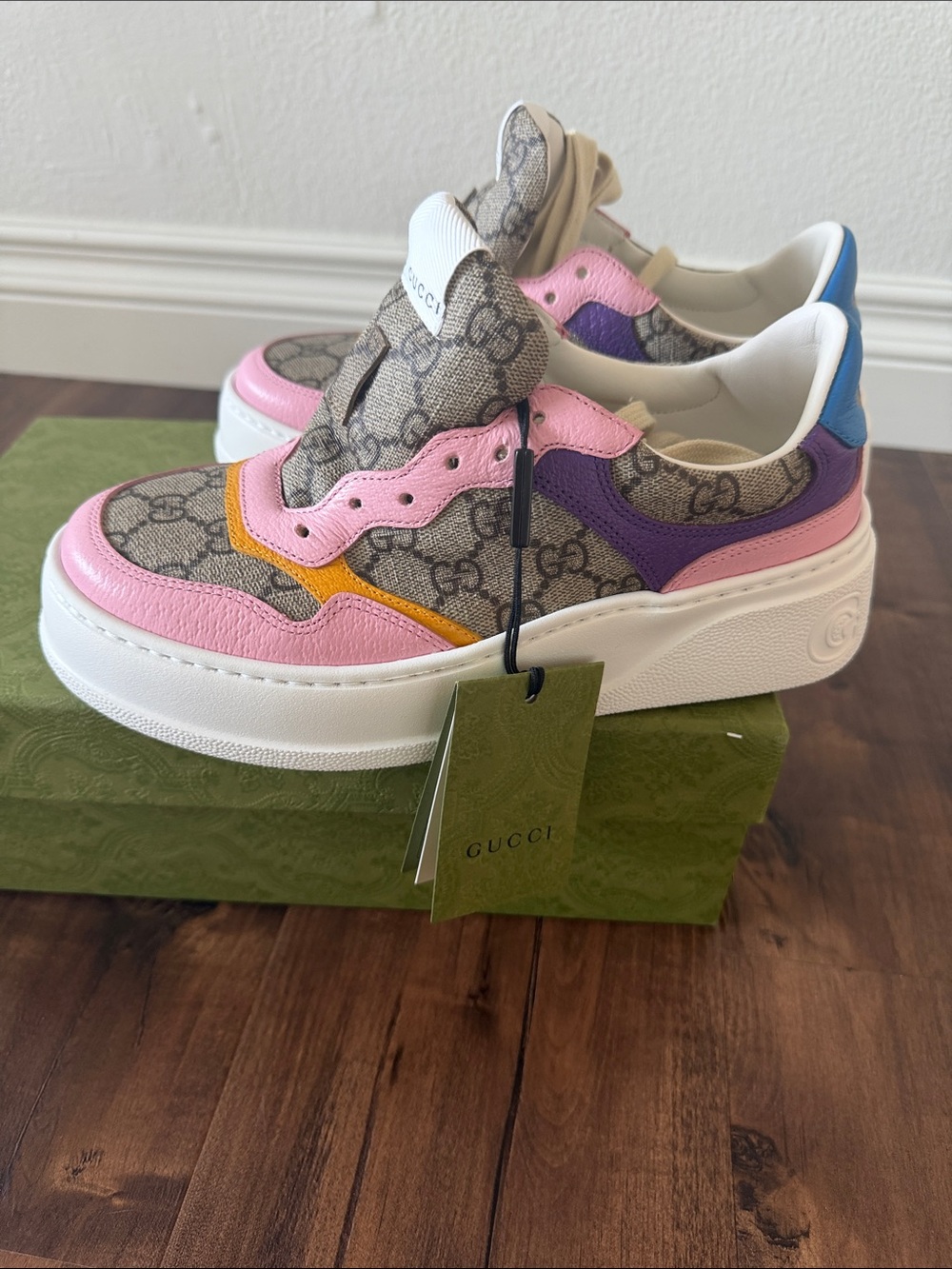 GUCCI Pink & Brown GG women’s Sneakers NWT
